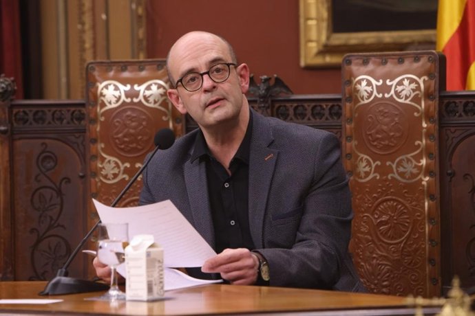 El escritor Sebasti Alzamora durante la lectura del Pregón de la Fiesta del Estandarte 2020.