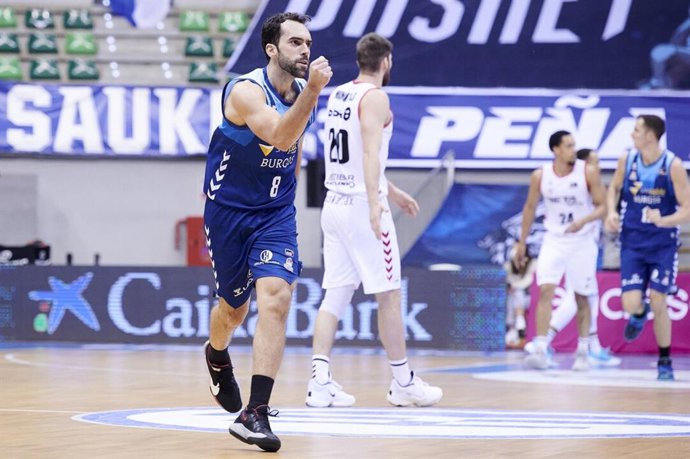 Vitor Benite celebra una canasta en el Hereda San Pablo Burgos-RETAbet Bilbao Basket