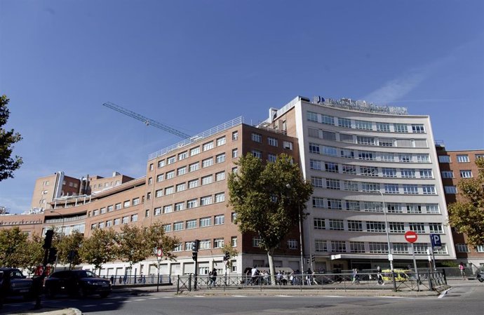 Fachada del centro médico Fundación Jiménez Díaz de Madrid.