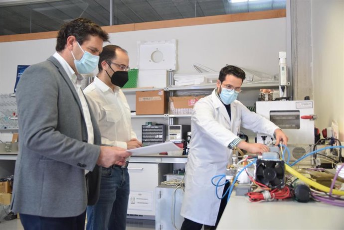 Juan David Reverte, en el laboratorio