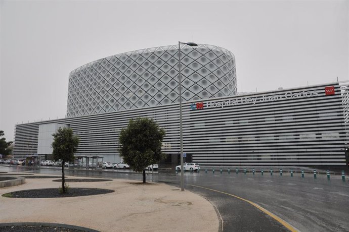 Fachada y zonas exteriores del Hospital Rey Juan Carlos 