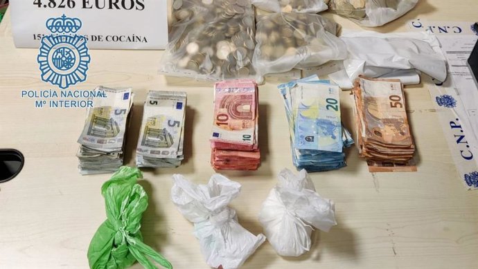 Droga intervenida a uno de los detenidos