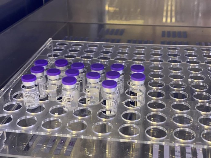 Coronavirus.- La industria farmacéutica defiende que las vacunas "son seguras y llegarán a todo el mundo"