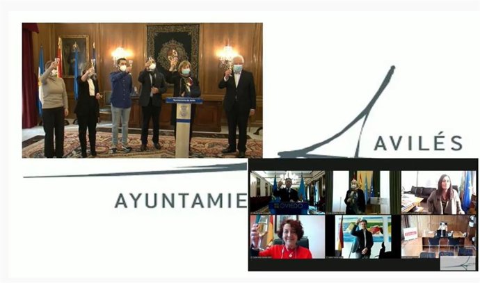 Captura de la retransmisión del brindis de alcaldes.