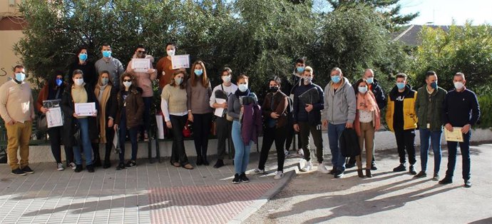 Entrega de diplomas en uno de los últimos cursos impartidos por Cáritas