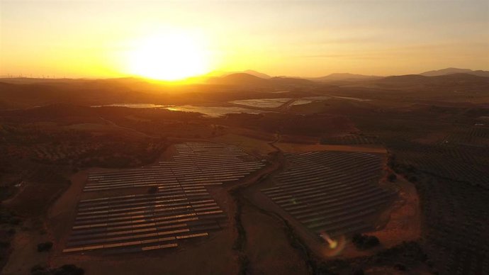Endesa conecta a la red sus dos primeras plantas solares en Málaga