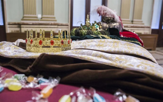 Ropajes de los reyes magos de Huelva. 