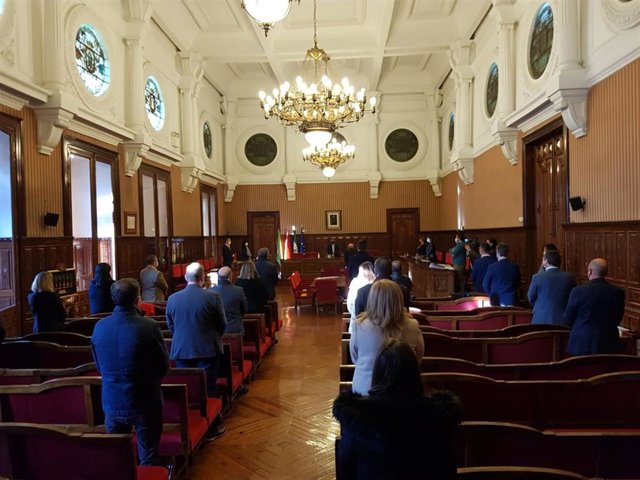 Minuto de silencio por las víctimas del covid-19