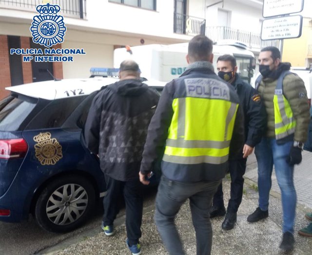 Arresten 34 implicats en la constitució de parelles de fet fraudulentes a Girona