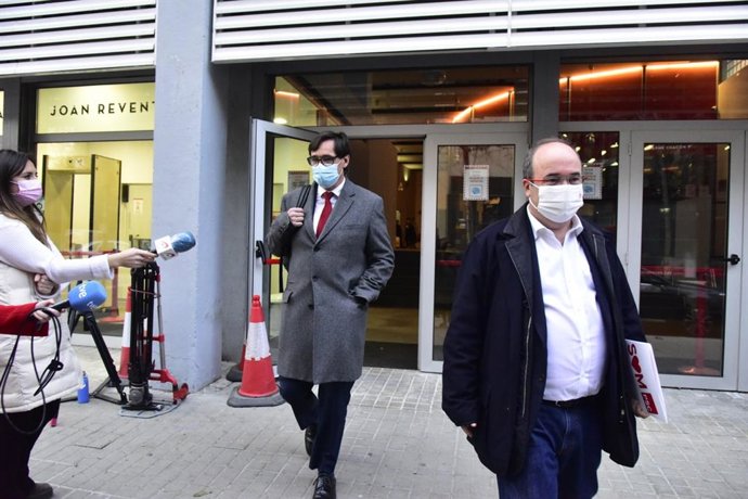 El ministre de Sanitat, Salvador Illa, i el primer secretari del PSC, Miquel Iceta, a la seu central del PSC a Barcelona.