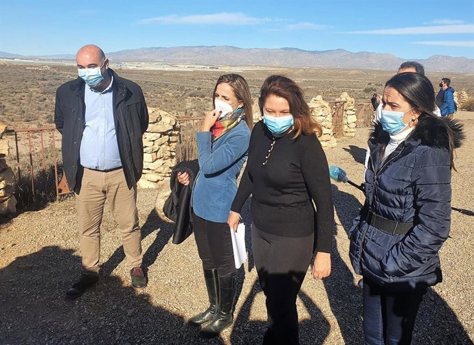 La consejera de Agricultura en Las Amoladeras de Cabo de Gata-Níjar