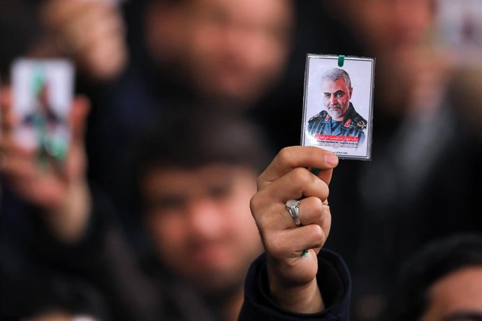 Concentración en la capital de Irán, Teherán, tras la muerte del jefe de la Fuerza Quds de la Guardia Revolucionaria, Qasem Soleimani, en un bombardeo de EEUU en Irak