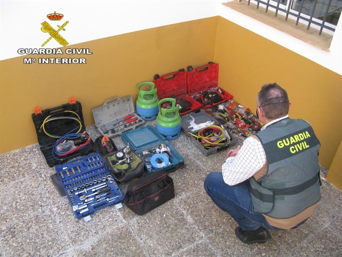 Elementos sustraídos de una nave industrial de El Viso