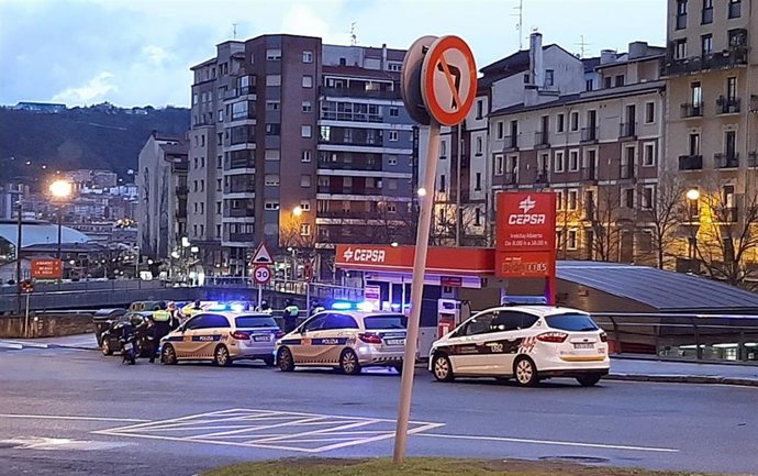 Control en la entrada a Bilbao para impedir el incumplimiento de las medidas para contener el covid