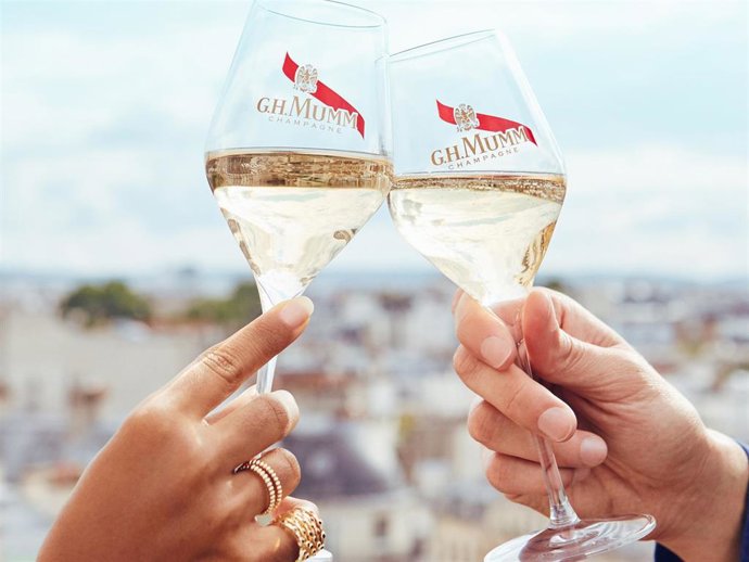 El champagne es una de las bebidas por excelencia de la Navidad