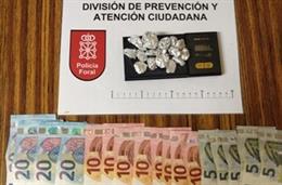 Dinero y droga incautada al joven de 16 años