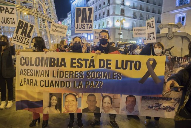 Manifestación celebrada en Madrid, España, para denunciar el asesinato de líderes sociales en Colombia y la impunidad que existe en favor de sus responsables.