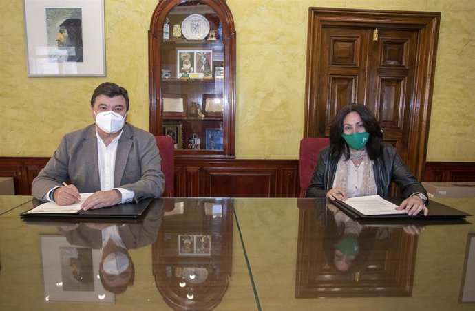 Cruz valora que el Ayuntamiento recupere su alianza con la Fundación Onubense de Tutela