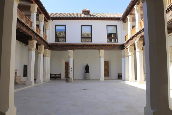 Plano general, del patio interior del Palacio de Fuensalida