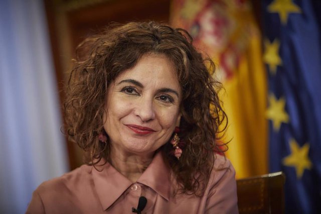 La ministra de Hacienda y portavoz del Gobierno, María Jesús Montero, durante una entrevista con Europa Press, en Madrid (España) a 30 de diciembre de 2020.