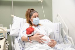 Sara, la primera bebé del año en Tenerife