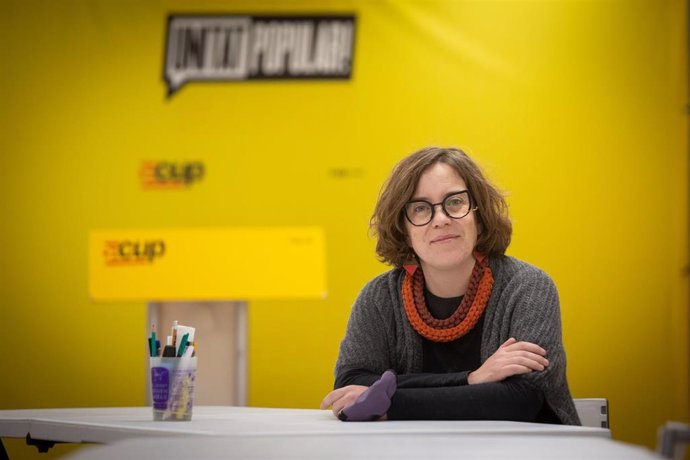 La integrante de la lista de la CUP por Barcelona para las elecciones catalanas, Eullia Reguant, durante una entrevista con Europa Press, en Barcelona (España), a 30 de diciembre de 2020.