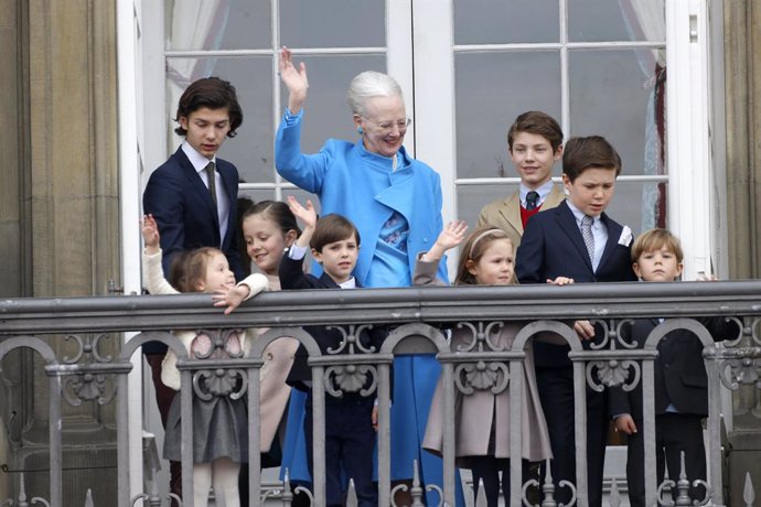 La Reina Margarita con todos sus nietos