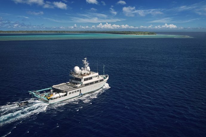    Airbnb y BBC Worldwide han anunciado un concurso para dar a conocer el fondo marino de Las Bahamas en el barco de exploración de Planeta Azul II, el Alucia.