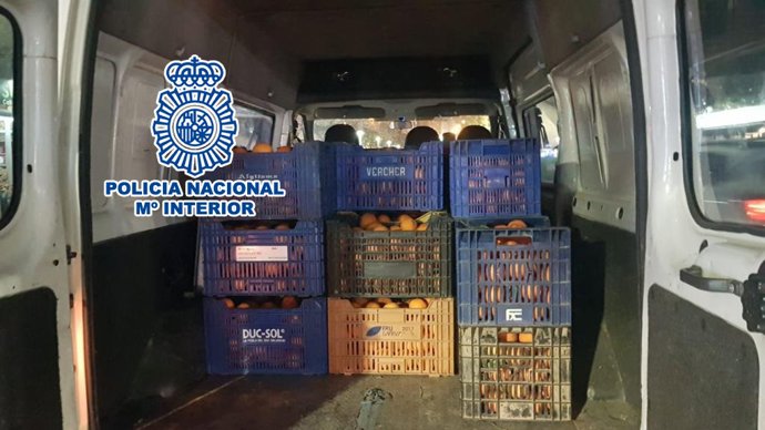 Nota De Prensa:"La Policía Nacional Detiene A Tres Persona E Interviene 1.600 Kilos De Naranjas Robadas "
