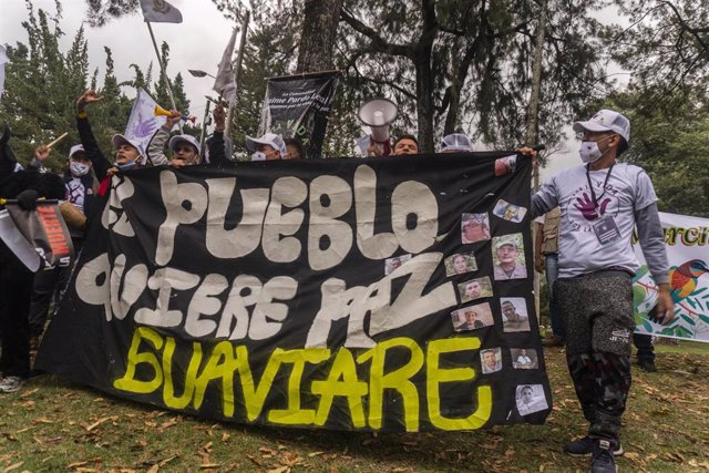 Protesta por el asesinato de antiguos guerrilleros de las Fuerzas Armadas Revolucionarias de Colombia (FARC)