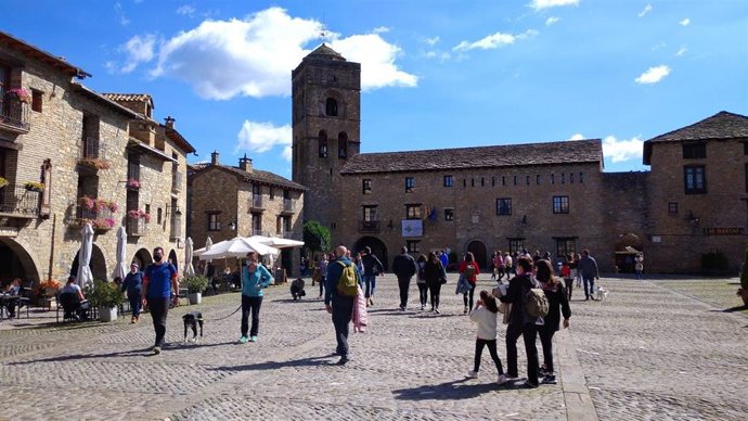 Un total de 27.563 personas visitan la Oficina de Turismo de Aínsa en 2020.