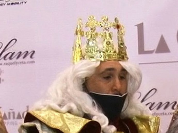 Kiko Rivera ataviado de Rey Mago en el centro comercial La Cañada de Marbella, donde ha vivido su primer varapalo profesional de 2021