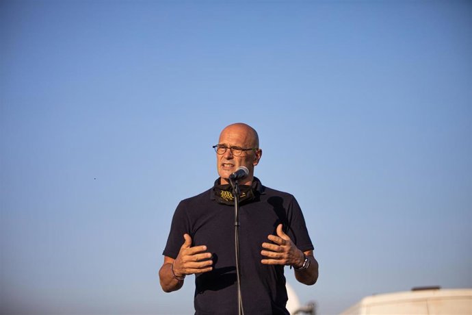 El exconseller Raül Romeva interviene en la comparecencia que él hace con los otros presos del 1-O hacen antes de su nuevo ingreso en prisión en Sant Joan de Vilatorrada, localidad próxima a la prisión de Llenoders, Barcelona, a 28 de julio de 2020