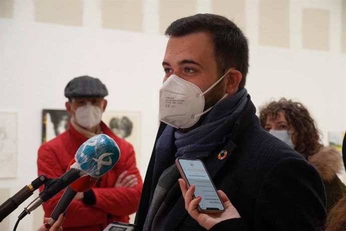 El alcalde de Cáceres, Luis Salaya, atiende a los medios 