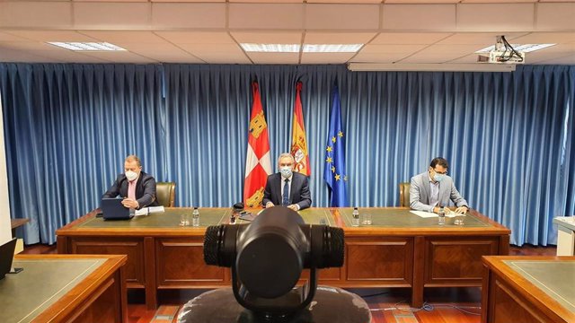 El delegado del Gobierno en Castilla y León, Javier Izquierdo, preside la reunión del Comité Ejecutivo Regional de Coordinación de Actuaciones ante Situaciones Meteorológicas Extremas.