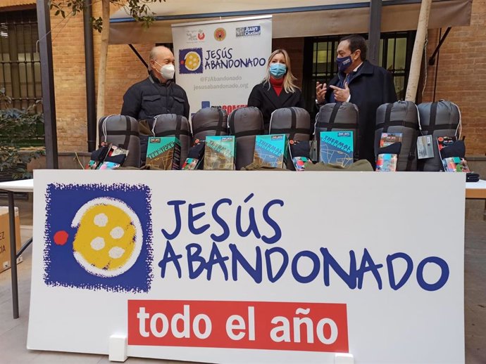 Material entregado a Jesus Abandonado