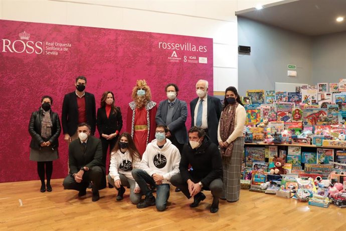 Presentación de los más de 600 juguetes recogidos por la ROSS  y las entidades colaboradoras durante la campaña de Navidad