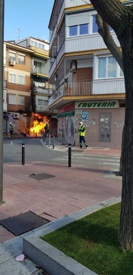 Dos bomberos heridos leves por la intensa llamarada provocadas por un escape de gas en una casa de Getafe