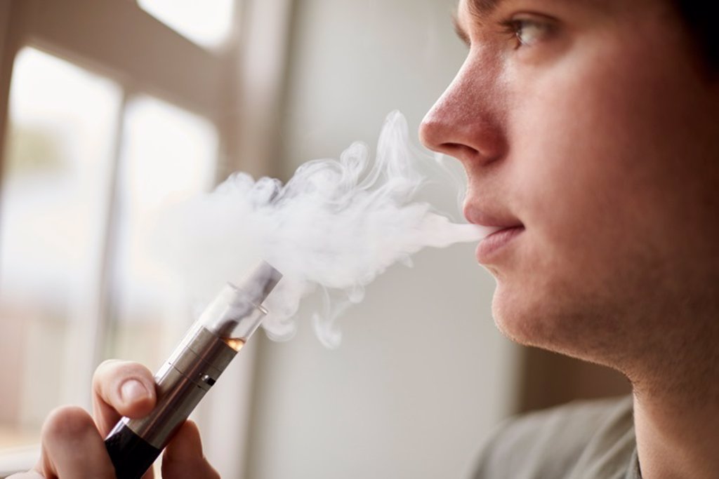 Vaping combined with smoking, as harmful as just smoking cigarettes?