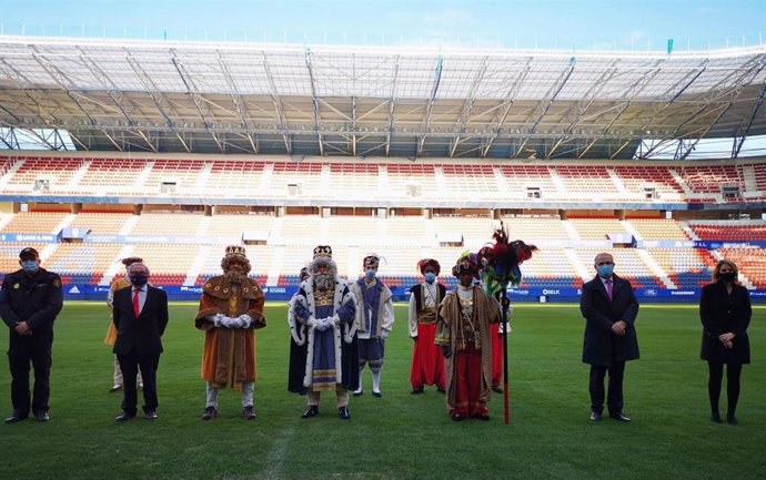 Los Reyes Magos en el estadio El Sadar