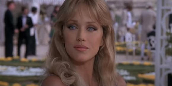 2. El representante de Tanya Roberts desmiente y luego confirma la muerte de la actriz de James Bond