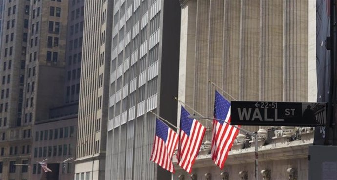 Fachada de la Bolsa de Nueva York en Wall Street