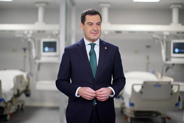 El presidente de la Junta de Andalucía Juanma Moreno, ha dirigido su mensaje de Navidad a los andaluces desde el Hospital de Emergencia Covid-19 de Sevilla (Antiguo Hospital Militar). Sevilla a 30 de diciembre 2020