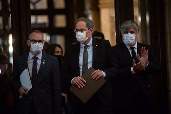 (E-D) El vicepresident primer del Parlament, Josep Costa; l'expresident Quim Torra; i el portaveu de JxCat al Parlament, Albert Batet; 30 de setembre del 2020. 