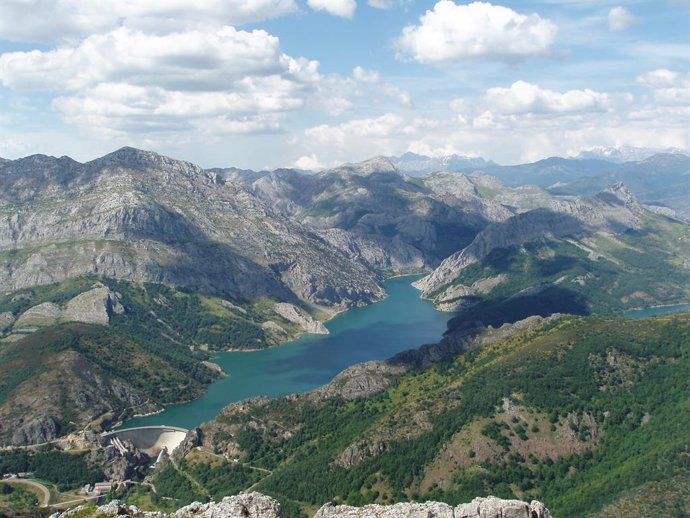 Embalse de Riaño.