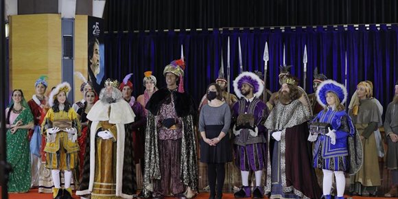 1. Los Reyes Magos llegan al Auditorio de Zaragoza, donde les recibe la vicealcaldesa y desde allí repartirán los regalos