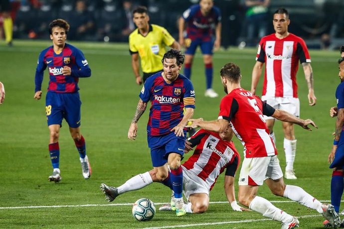 Soccer: La Liga -  FC Barcelona v Athletic Club