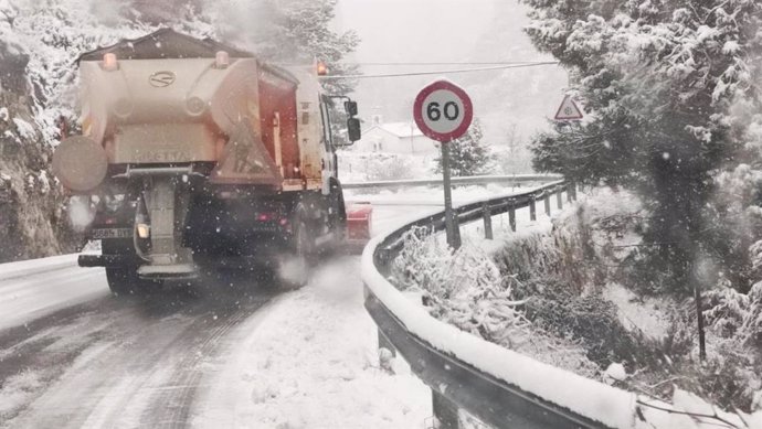 Quitanieves en las carreteras de Castilla-La Mancha