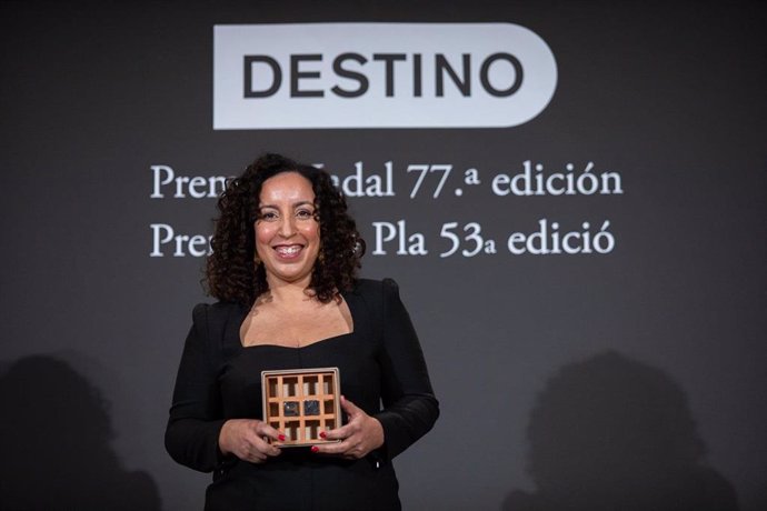 Najat El Hachmi gana el Premio Nadal 2021.