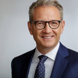 CLARIOS NOMBRA AL DR. WERNER BENADE NUEVO DIRECTOR PARA EUROPA